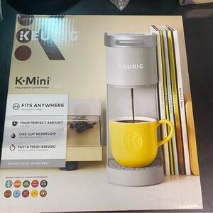 Keurig K-Mini Single Serve Coffee Maker in Gray with Yellow Mug